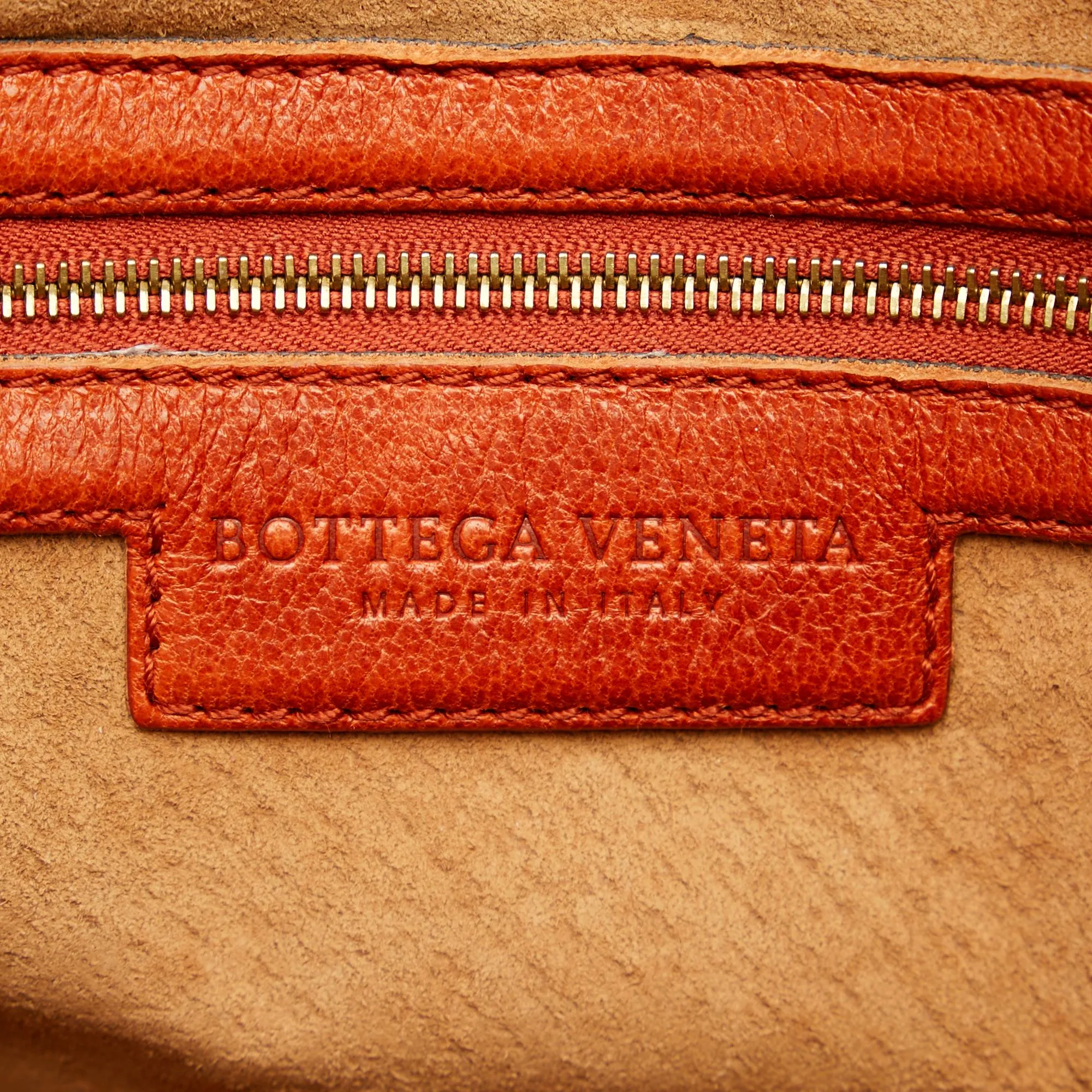 Bottega Veneta Intrecciato Grommet Leather Boston Bag (SHG-EVr6JH)