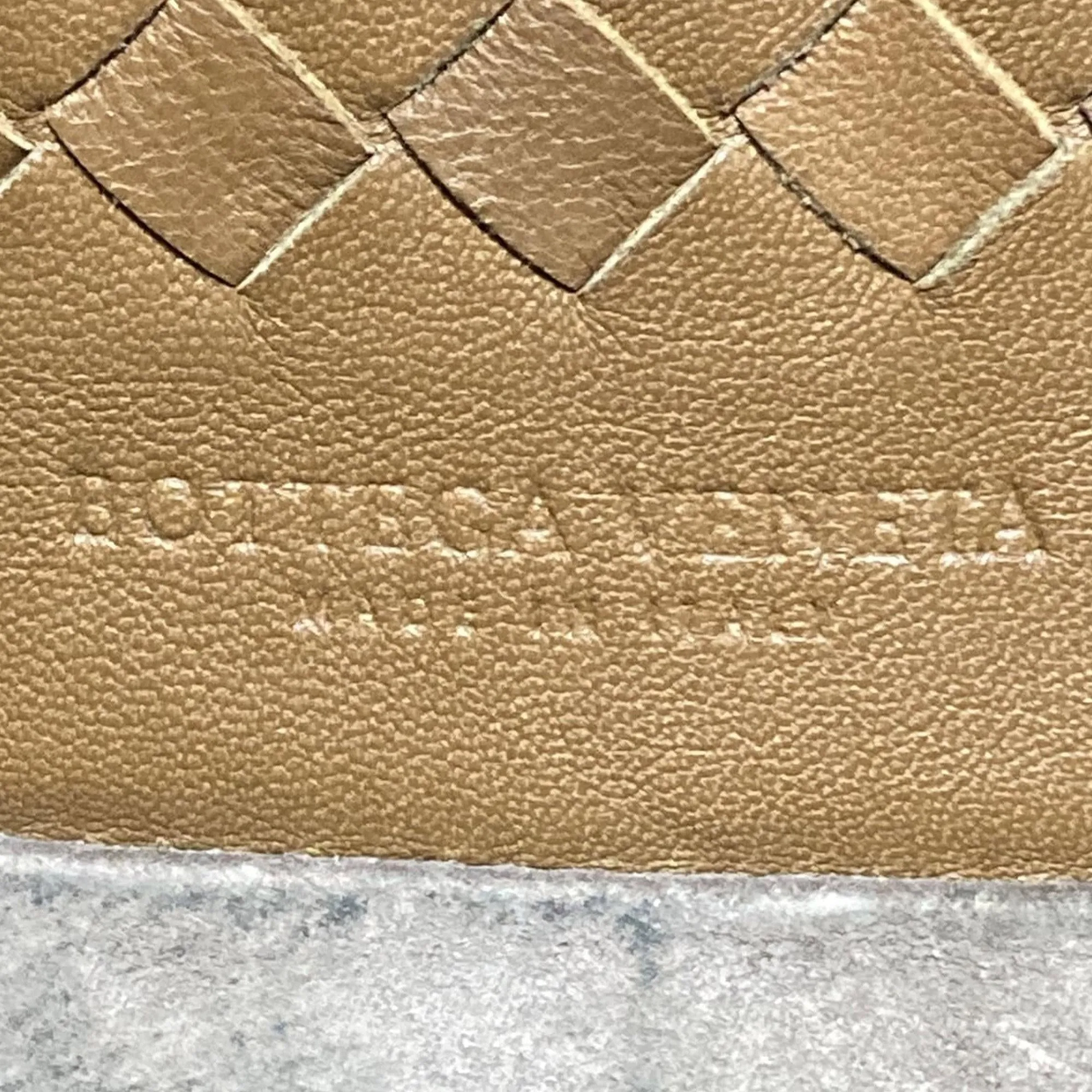 Bottega Veneta Intrecciato Leather Tote (SHG-36428)