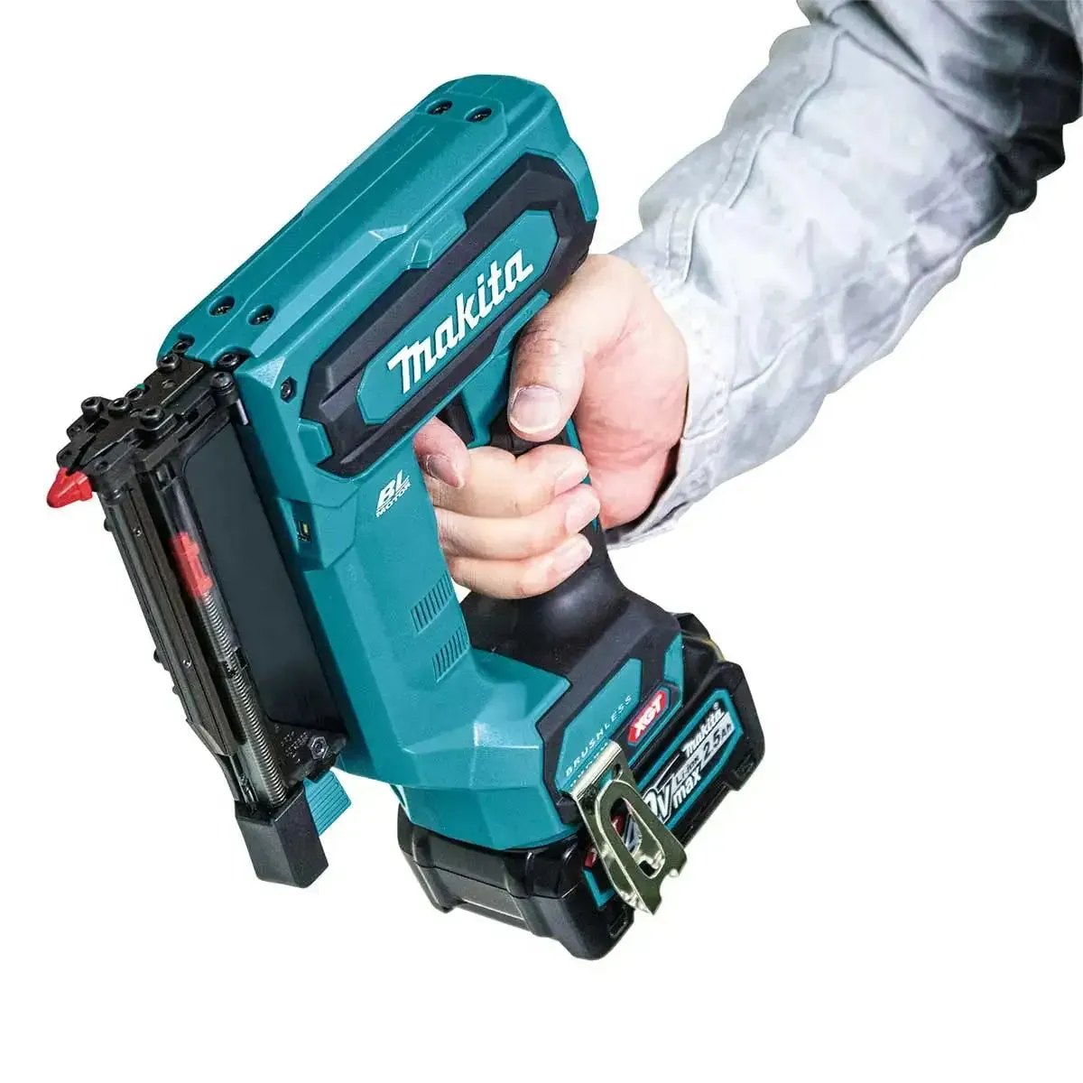 Makita 40V max XGT Brushless Cordless Pin Nailer Kit