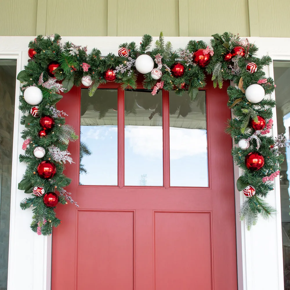 Nordic Red and White Garland (9-Foot)