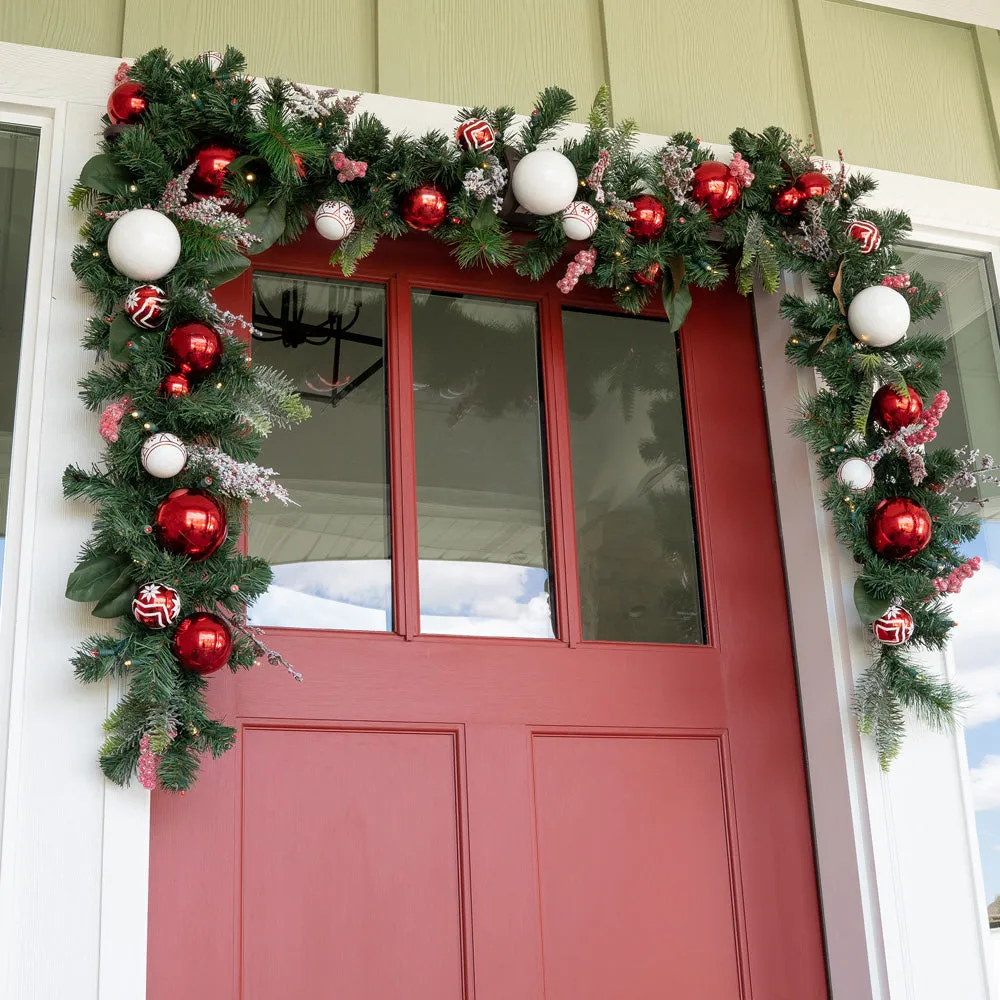 Nordic Red and White Garland (9-Foot)