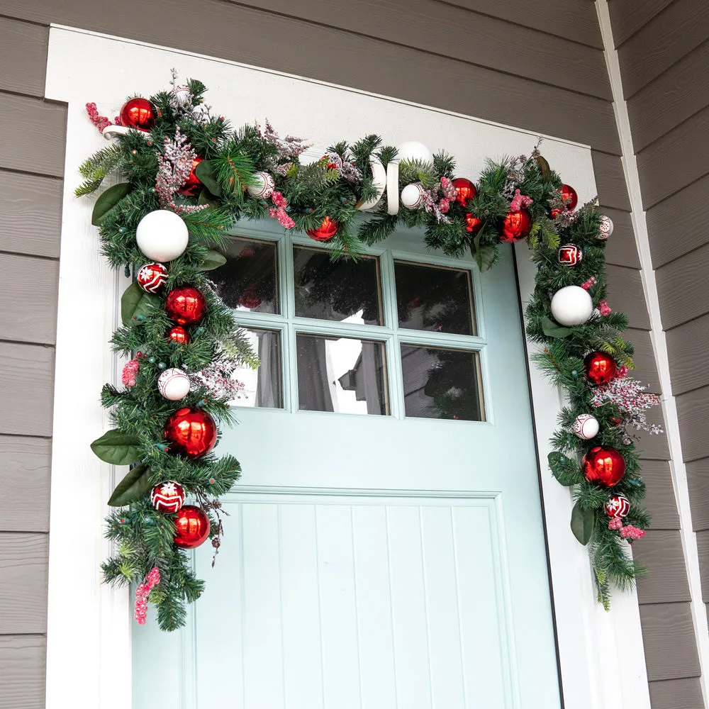 Nordic Red and White Garland (9-Foot)