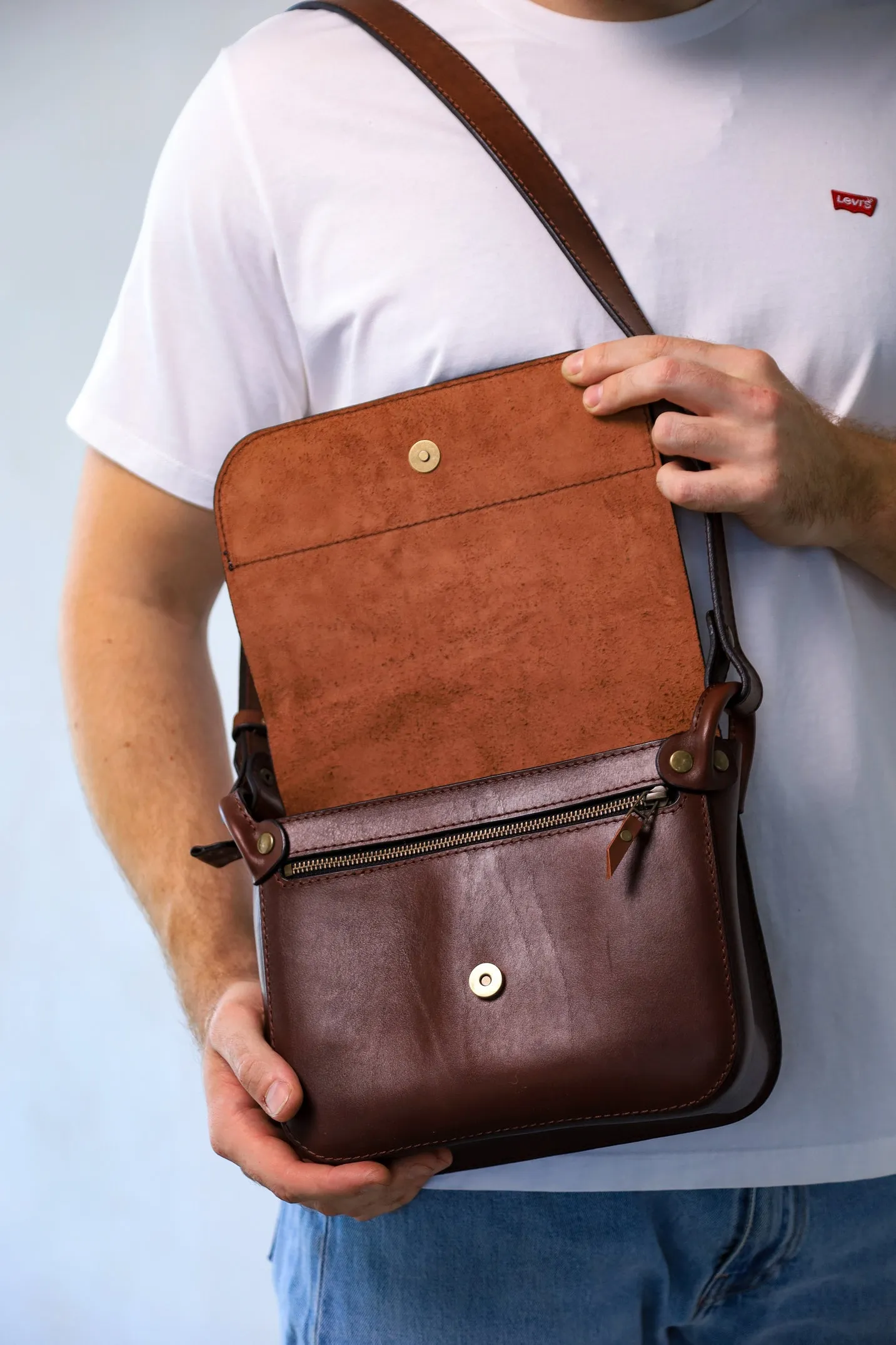 Personalized shoulder bag, men’s leather bag, Messenger bag, crossbody bag, Travel bag, Gifts for men, Full Grain Leather bag, Gift for Dad