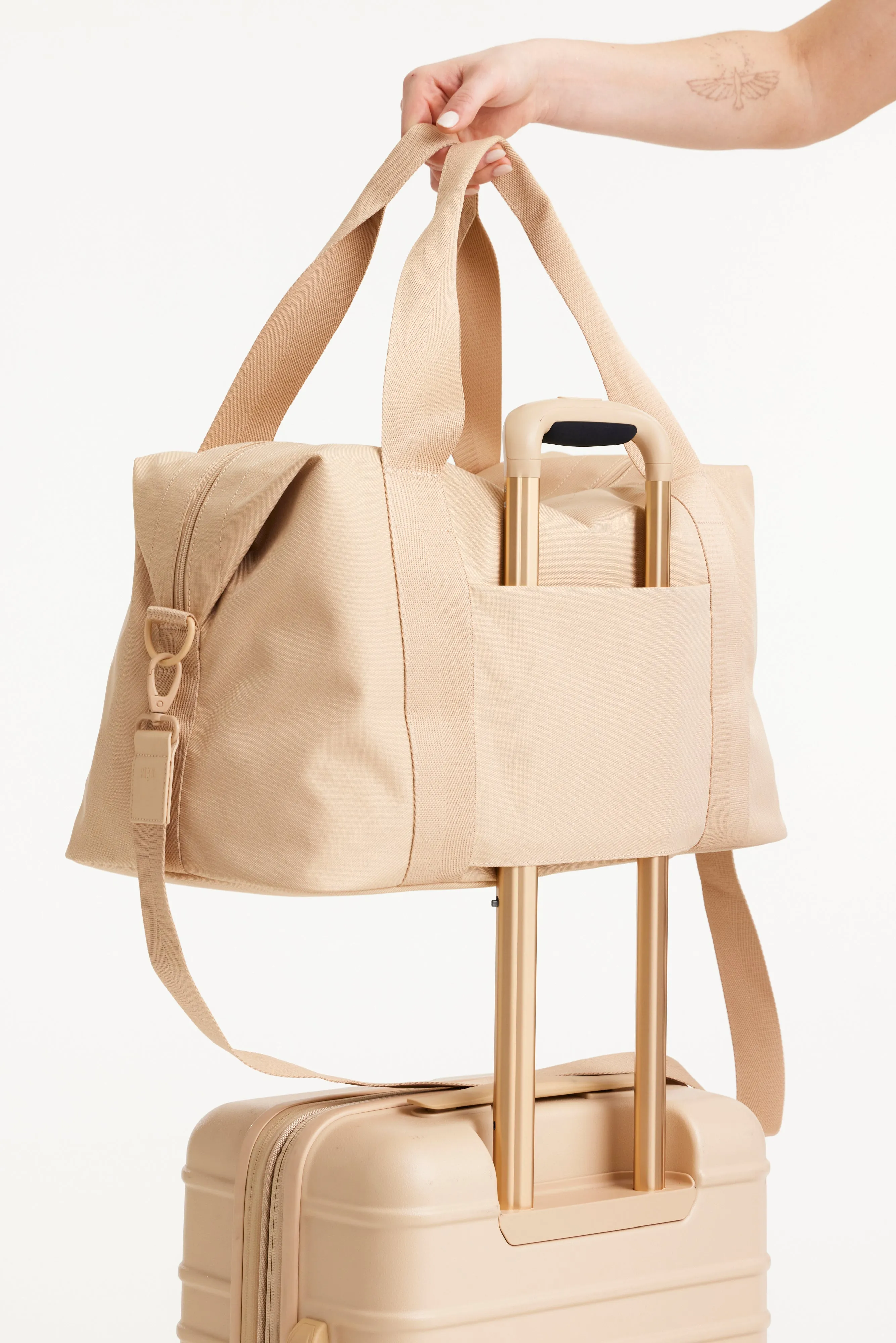 The BÉISics Duffle in Beige