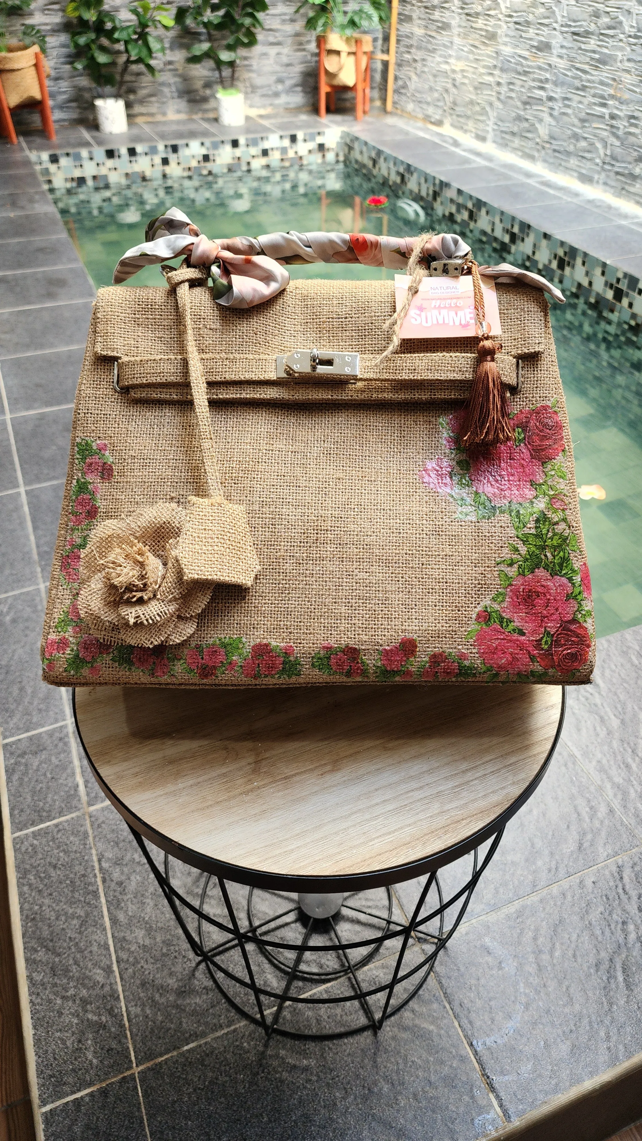 Victorian style - Handmade burlap / jute bag, Medium size (35cm)