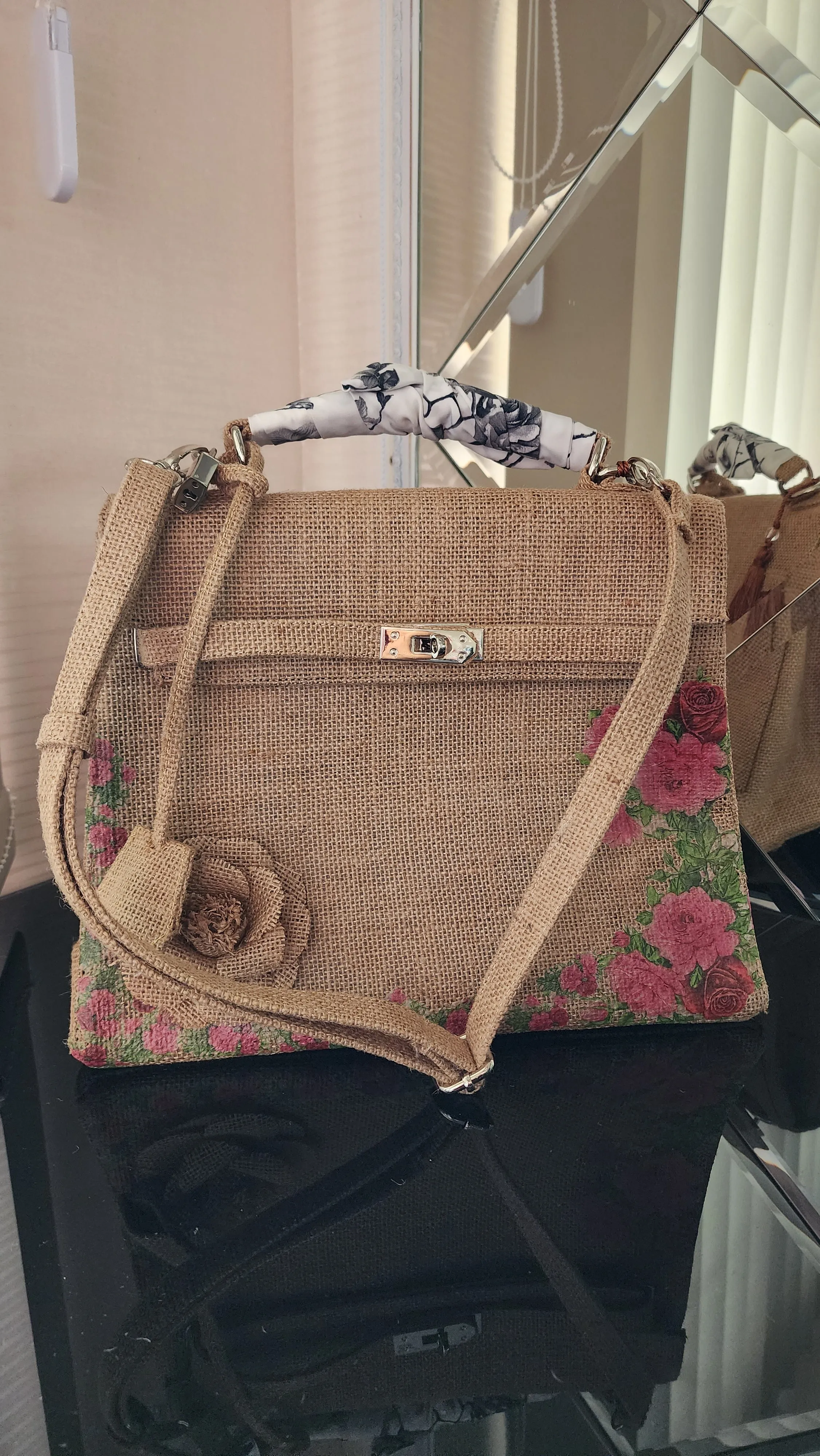 Victorian style - Handmade burlap / jute bag, Medium size (35cm)