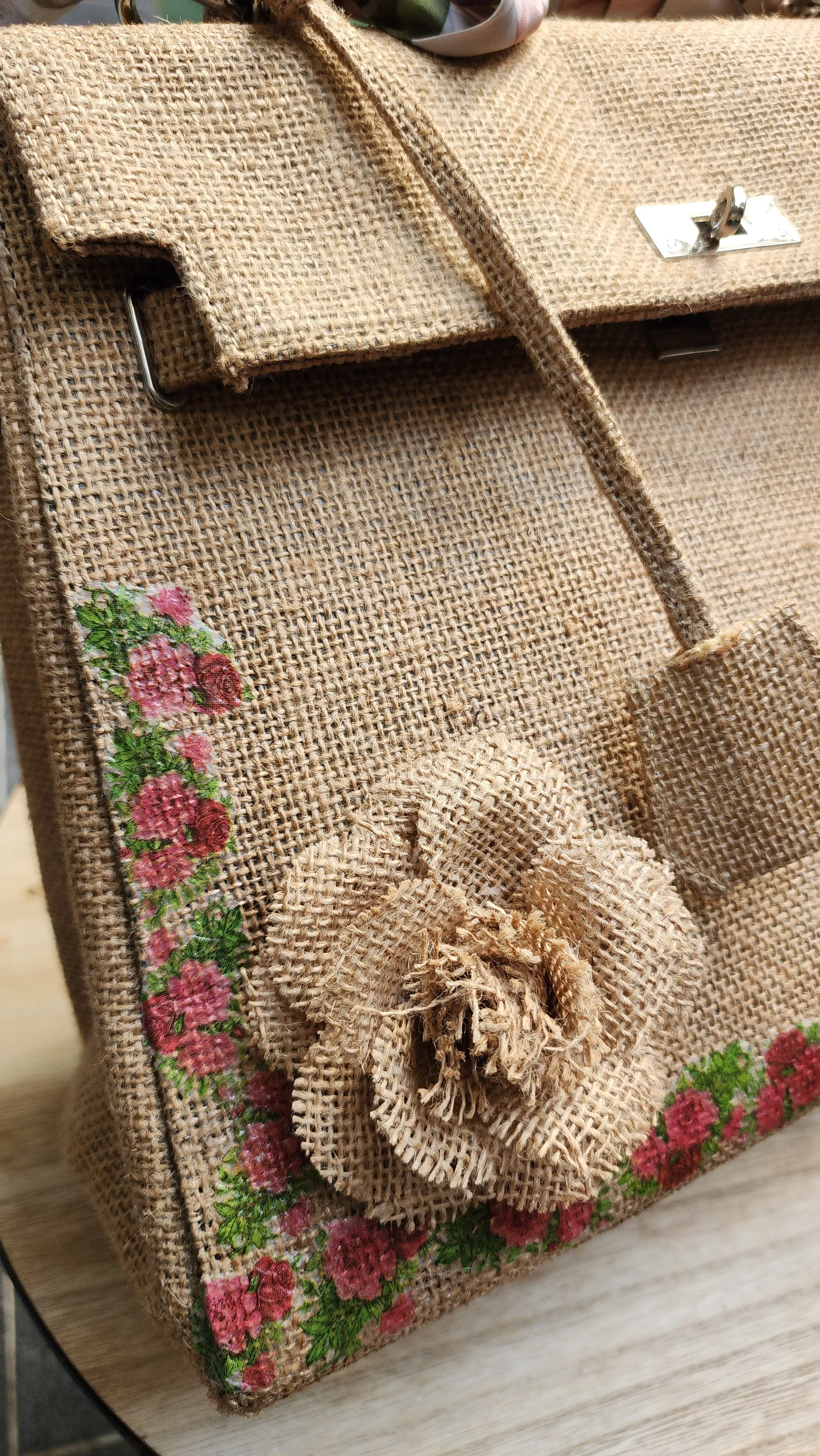 Victorian style - Handmade burlap / jute bag, Medium size (35cm)