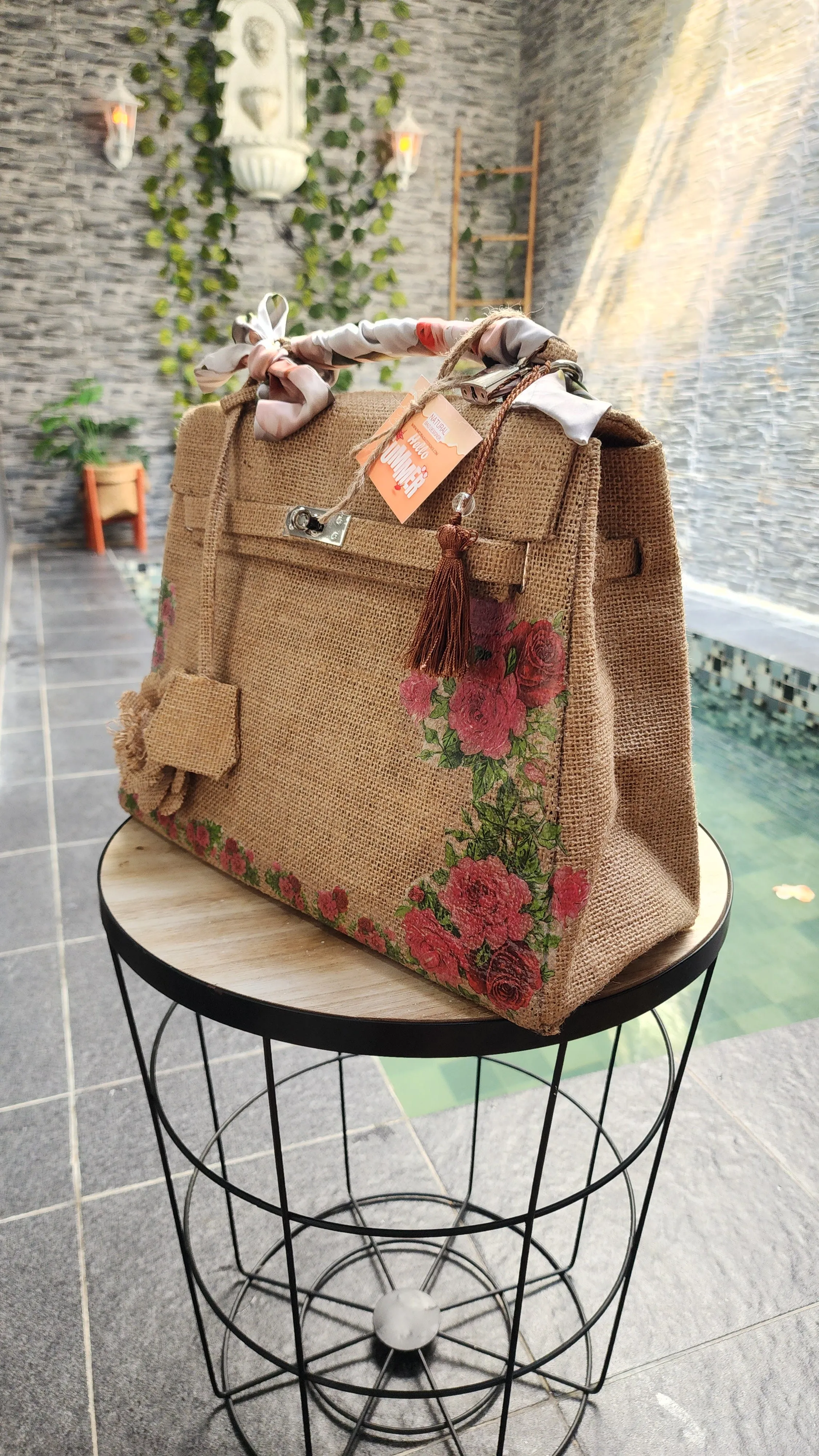 Victorian style - Handmade burlap / jute bag, Medium size (35cm)