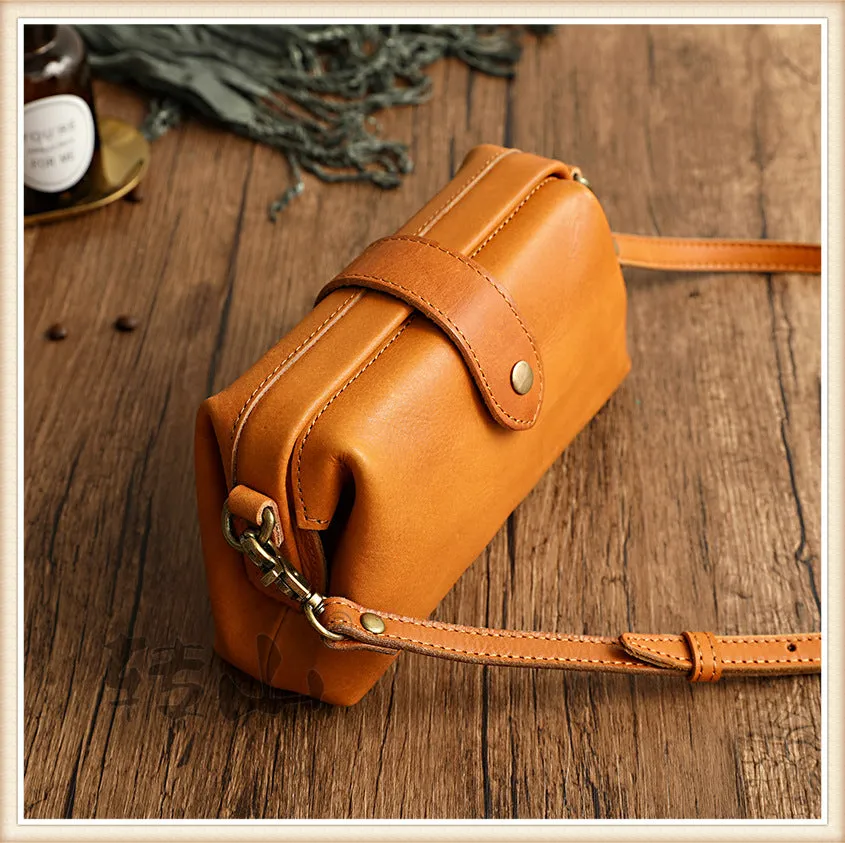 Women Cowhide Leather Small Handbag 1022